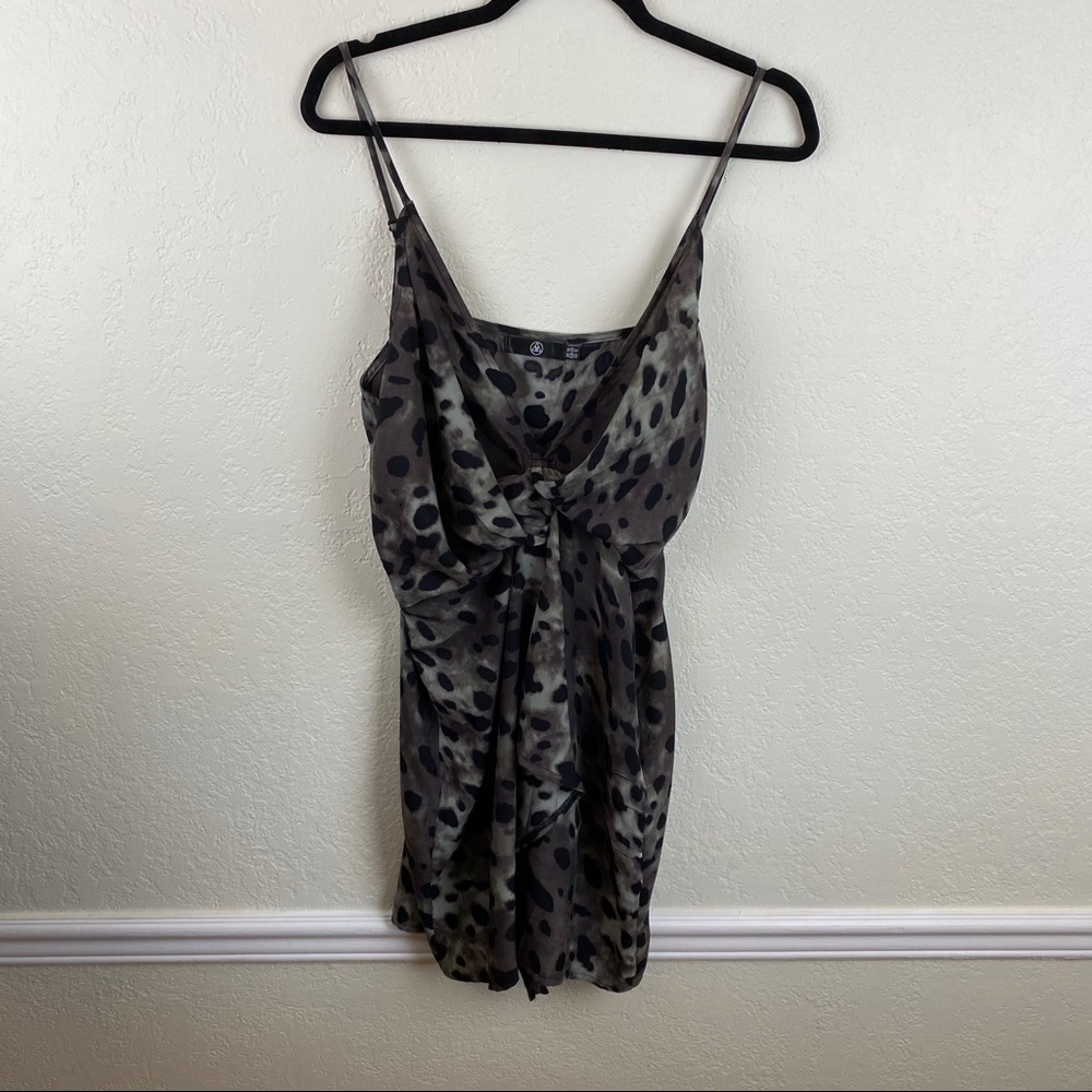 💥5/25 Missguided grey white leopard strap mini